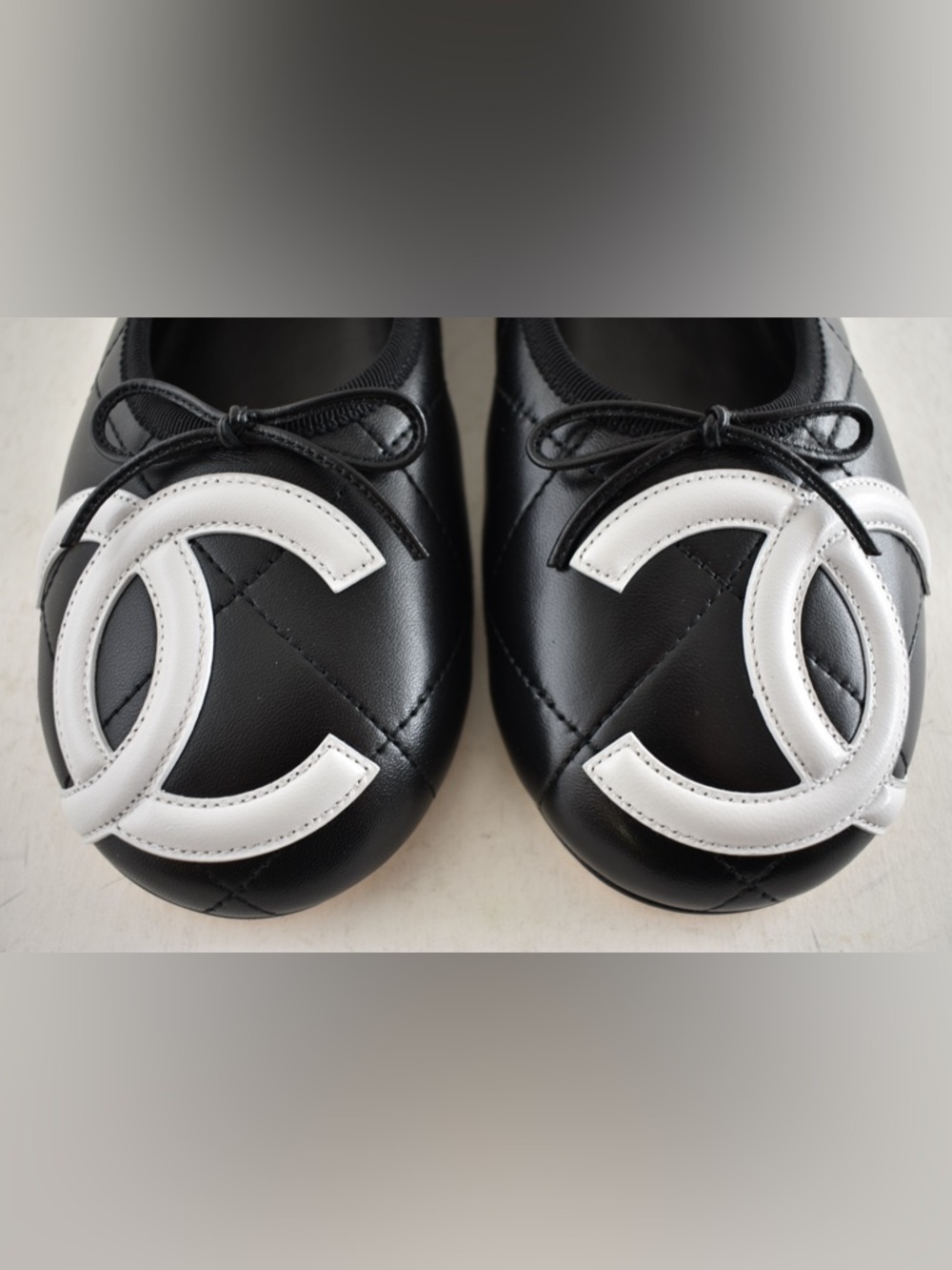 Chanel 26M Coco Beach Cambon Black White CC XL Logo Ballet Ballerina Flat 39.5 - Picture 11 of 16